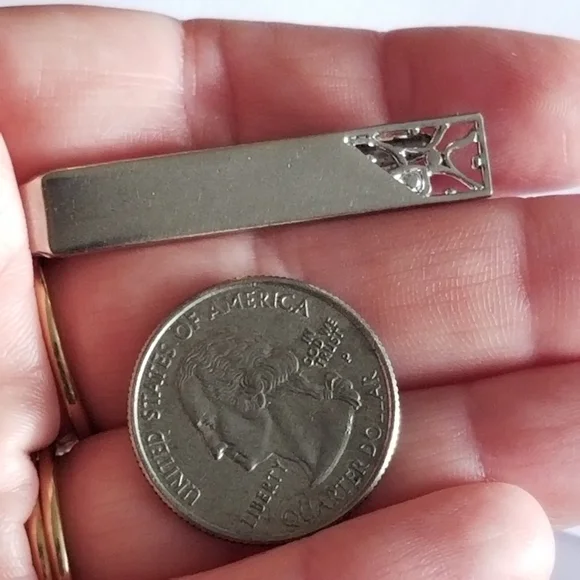 Relisted - vintage tie clip Silver tone metal tie bar mens jewelry cutout - Picture 6 of 8